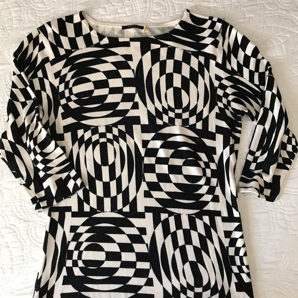 Cyrus Sweaters - Sweater